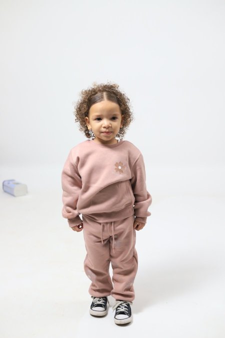 بدلة بناتي ورد🌸